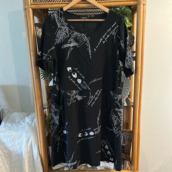 NWOT COMFY USA Black Graphic Print‎ Womens Dress - Picture 1 of 13